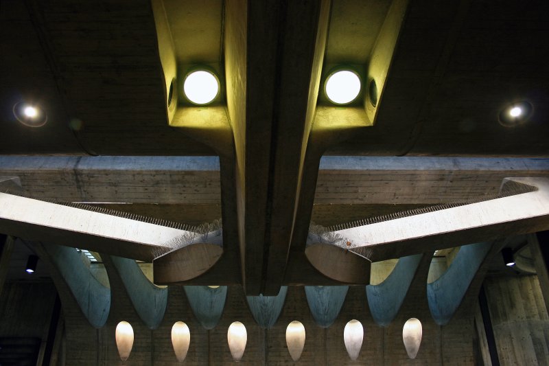 Bahnhof Stadelhofen - 05.jpg